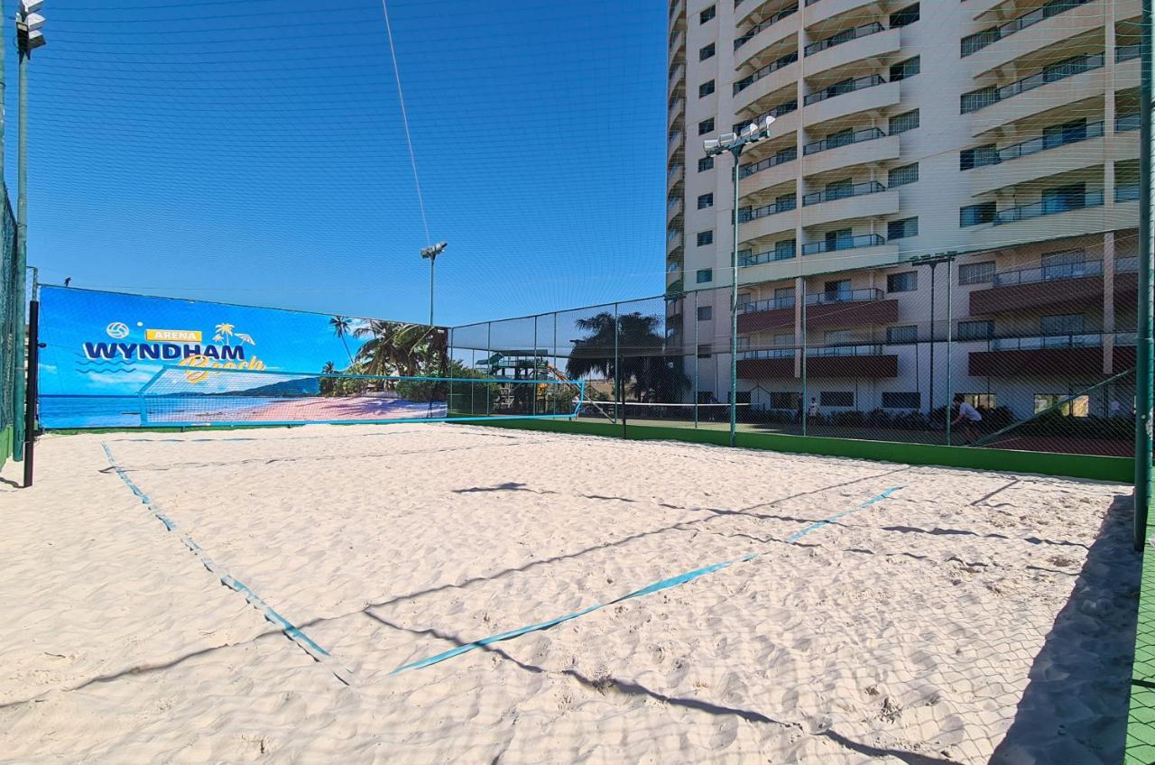 Wyndham Olimpia Royal Hotels Dış mekan fotoğraf The Wynham Beach Volleyball Courts
