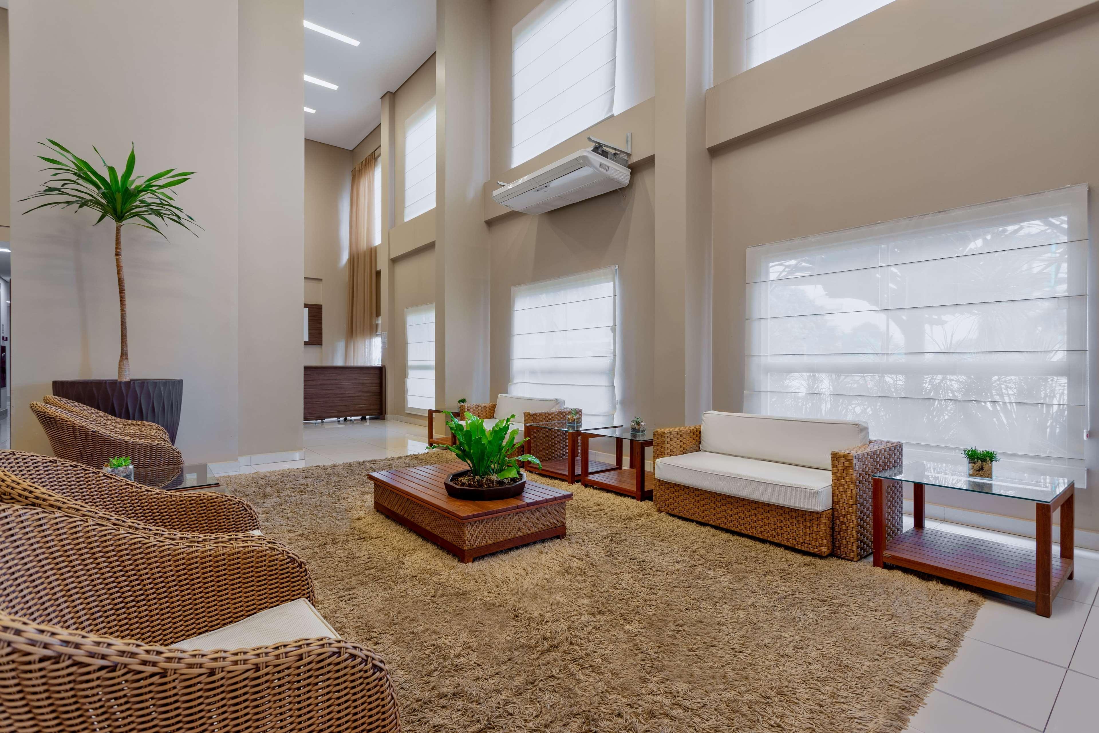 Wyndham Olimpia Royal Hotels Dış mekan fotoğraf A living room with a carpet