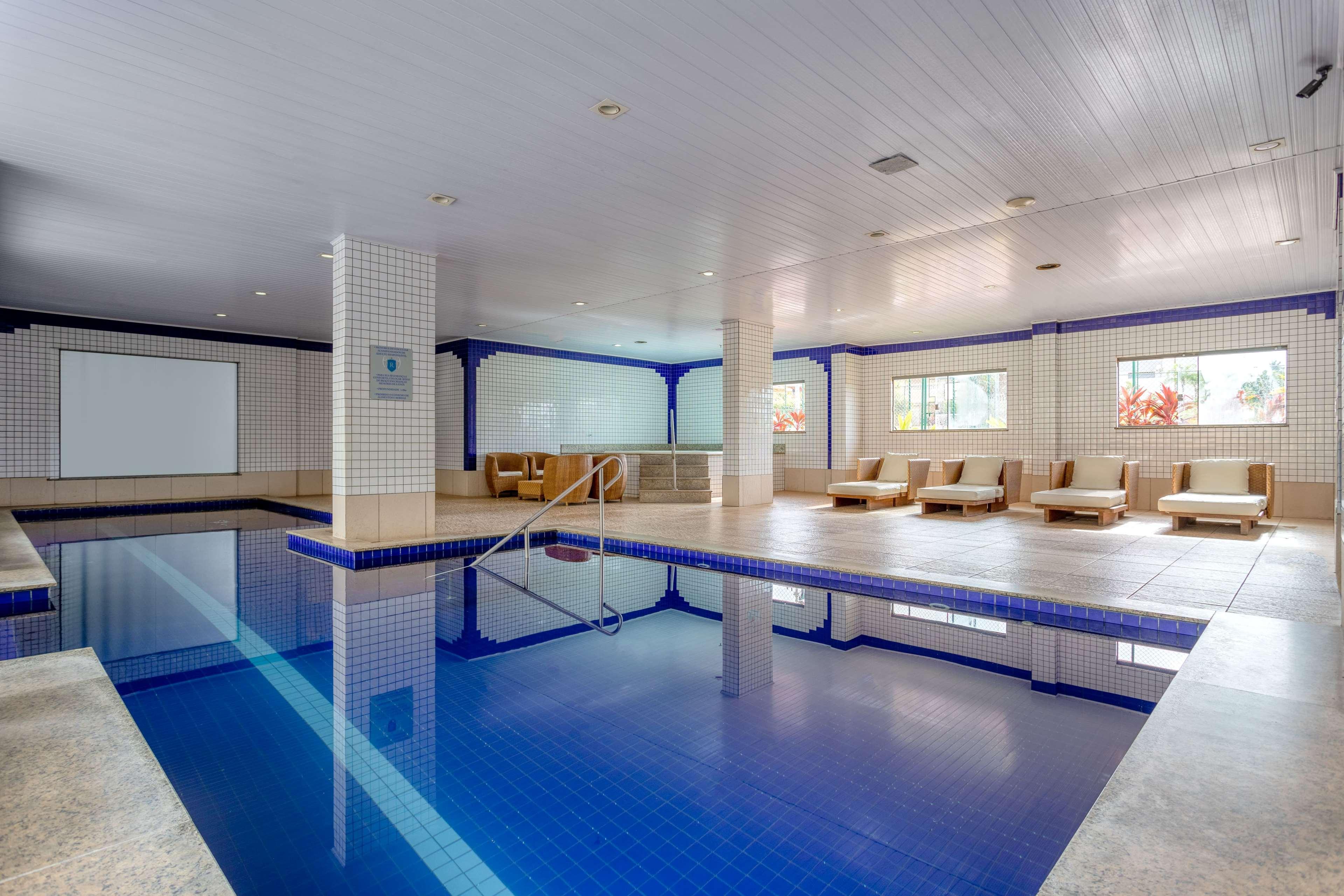 Wyndham Olimpia Royal Hotels Dış mekan fotoğraf The swimming pool at the hotel
